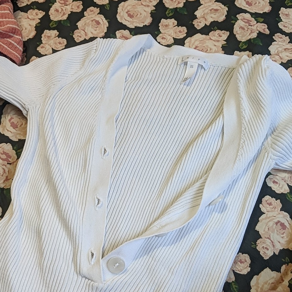 White ribbed top